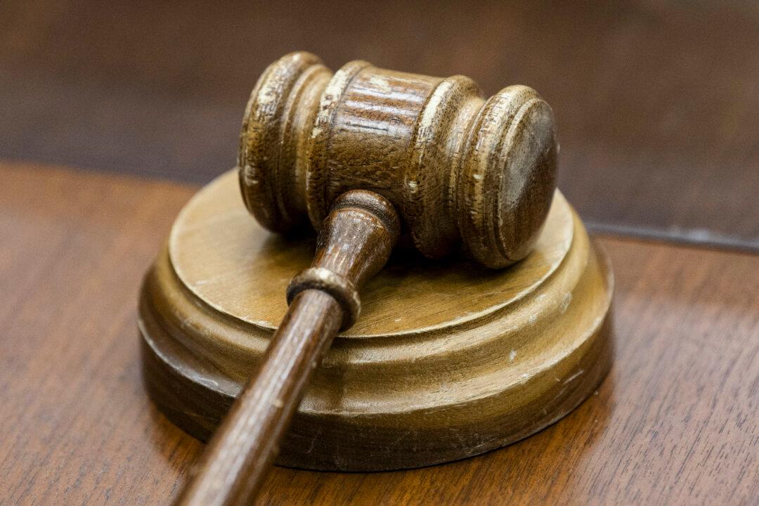 Former Marine Charged With Threatening to Kill Trump