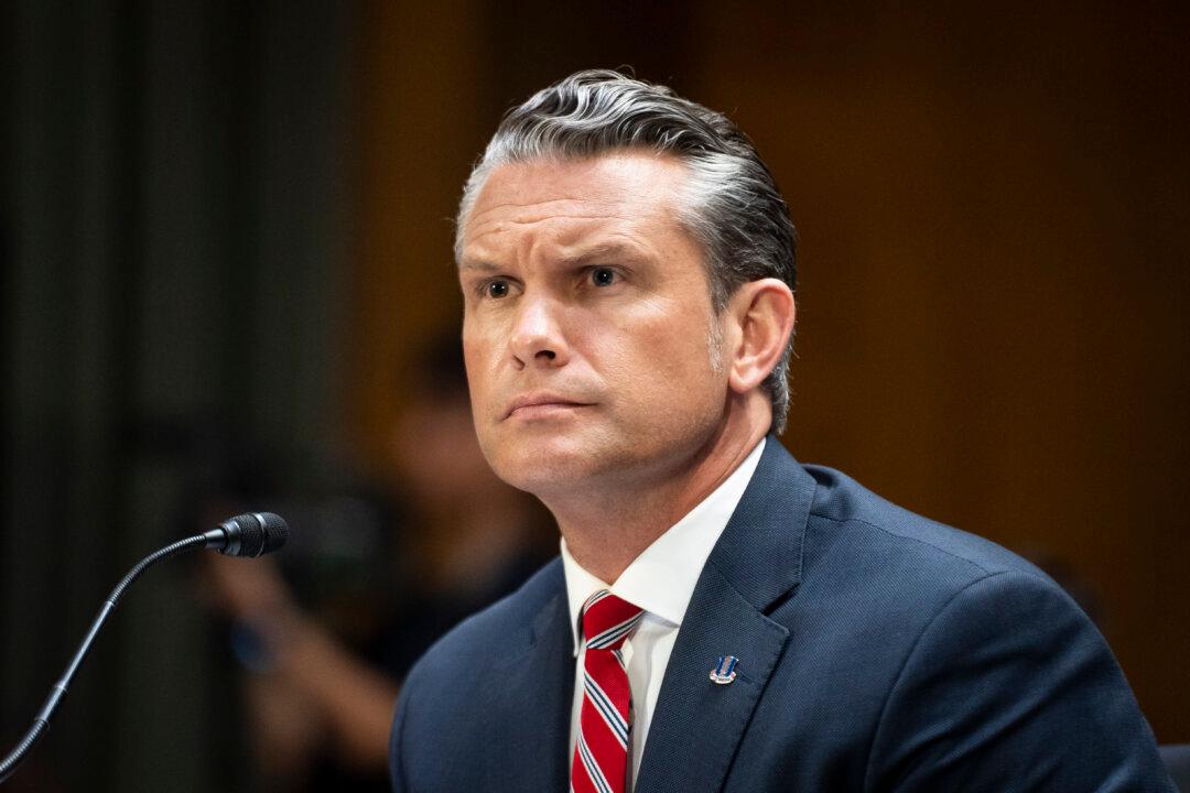 LIVE NOW: Hegseth Hosts Mexican Border Defense Medal Ceremony at Pentagon