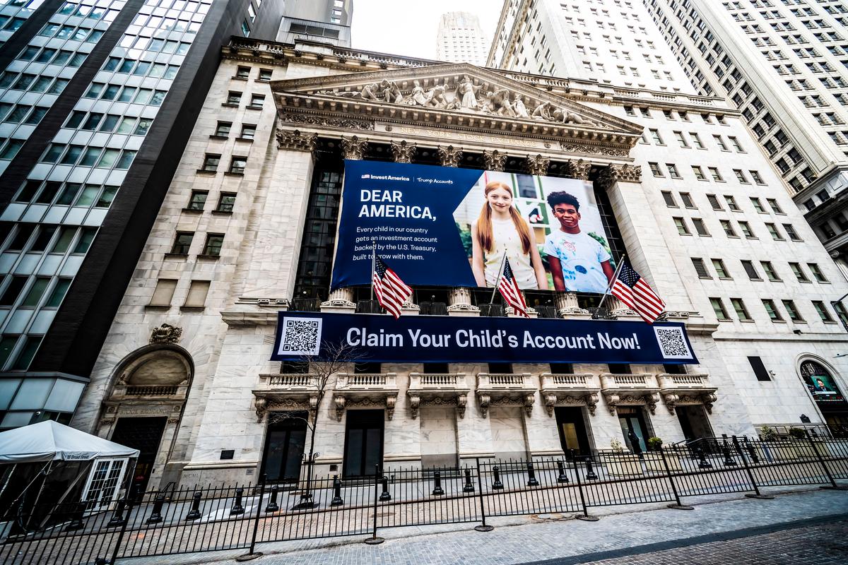 Trump Accounts Are Now Open: What Parents and Grandparents Need to Know Before Contributing