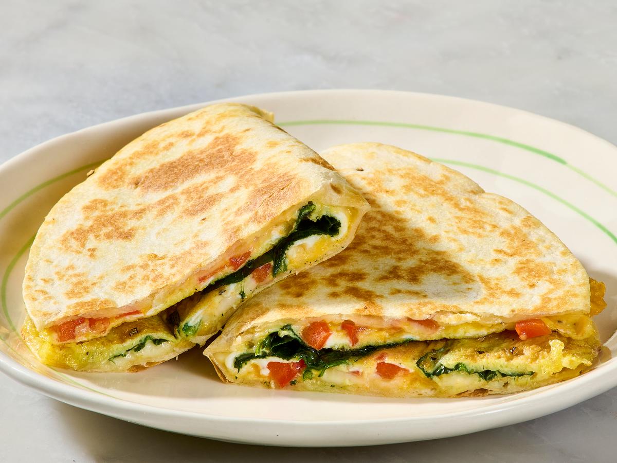 This 2-minute, 5-ingredient Egg Breakfast Is Perfect for Busy Mornings