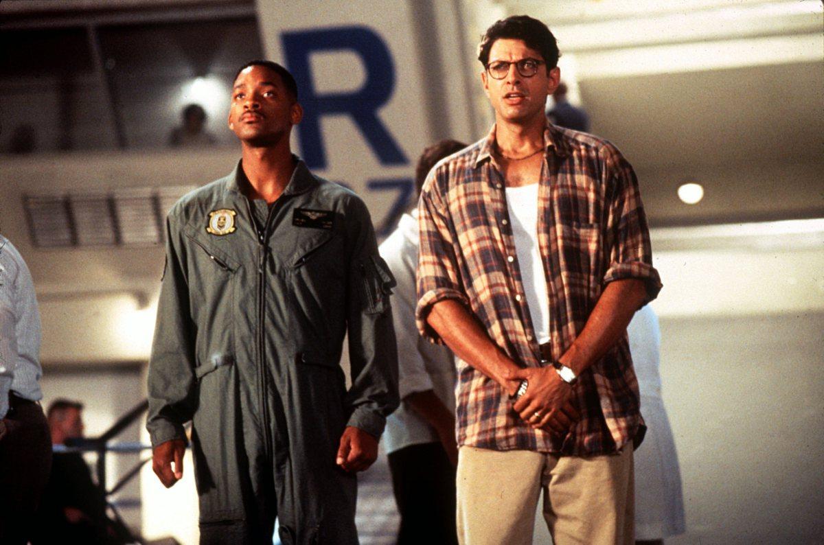 Capt. Steven Hiller (Will Smith, L) and David Levinson (Jeff Goldblum), in "Independence Day." (20th Century Fox)