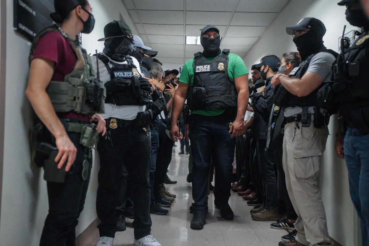 New York Cannot Ban Federal Agents From Wearing Masks, Judge Rules