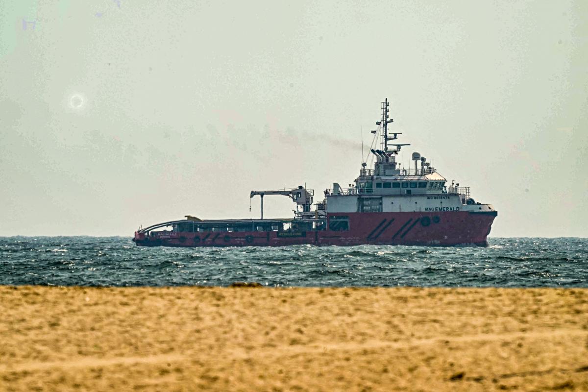 Cargo Ship Hit in Strait of Hormuz as US-Iran Talks Remain in Limbo