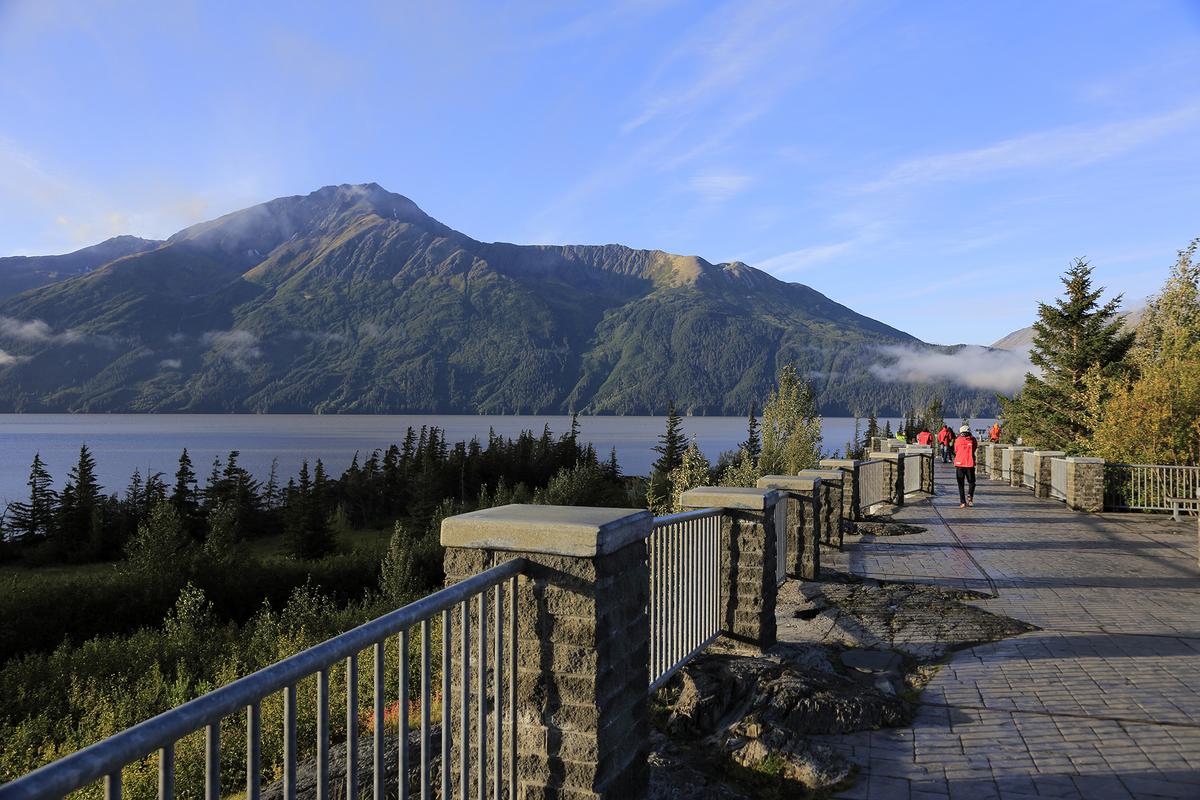 Along Turnagain Arm, Bird Point offers sweeping views of the water and surrounding peaks, and a good chance at spotting beluga whales in season. (Bruce Yuanyue Bi/Getty Images)