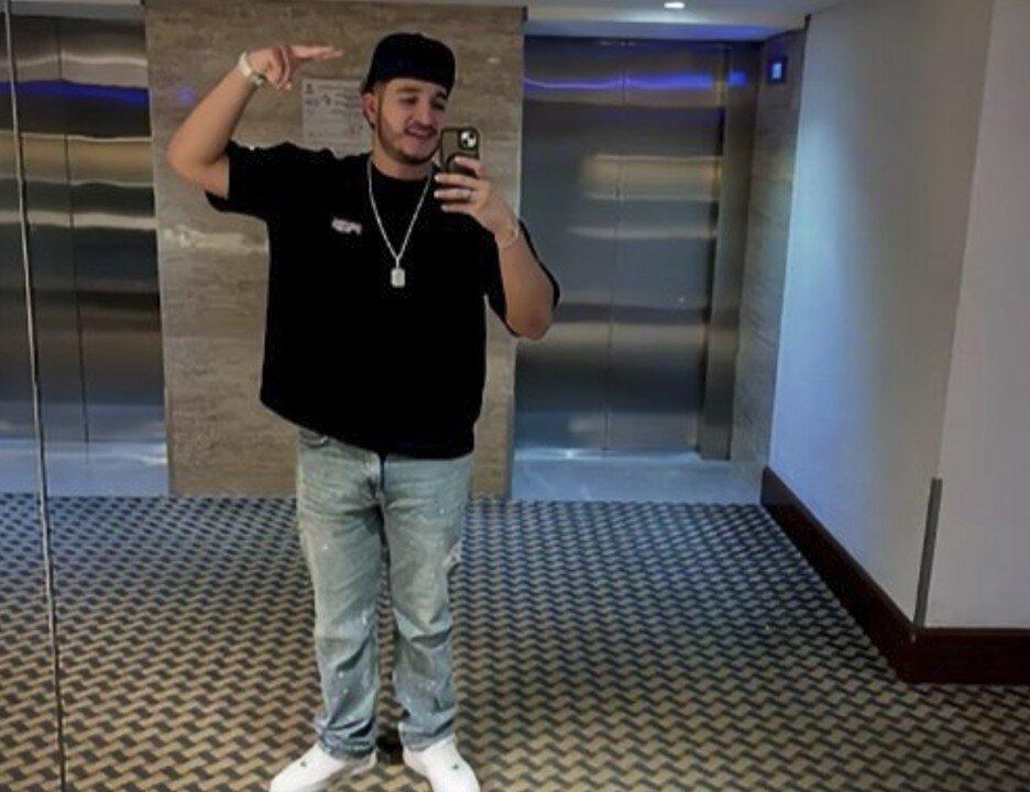 Mexican Influencer Fatally Shot While Livestreaming in Sinaloa