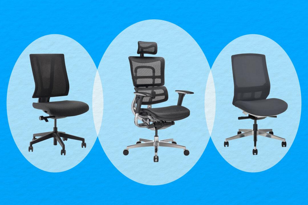 I Sat in 3 Ergonomic Office Chairs from Uplift Desk So You Don’t Have To