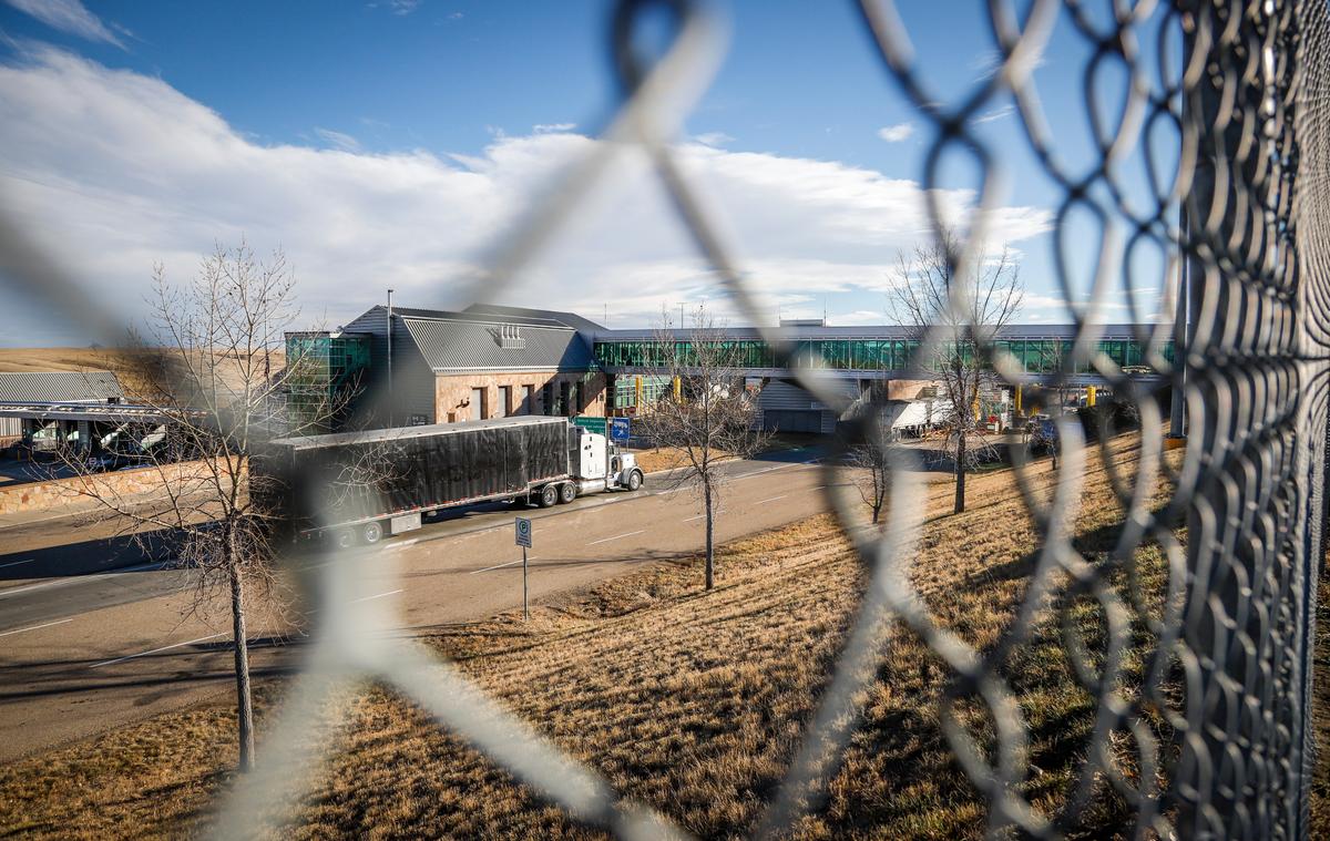 Alberta Forces Shutdown of Trucking Firm Tied to Fatal Manitoba Collision