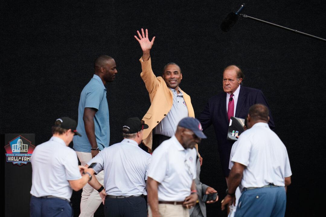 Roger Craig Reveals Vascular Dementia Diagnosis During NFL Hall of Fame Speech