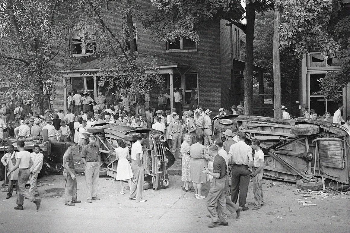 Locals gathered outside the McMinn County jail. (Courtesy of the City of Athens, Tennessee)