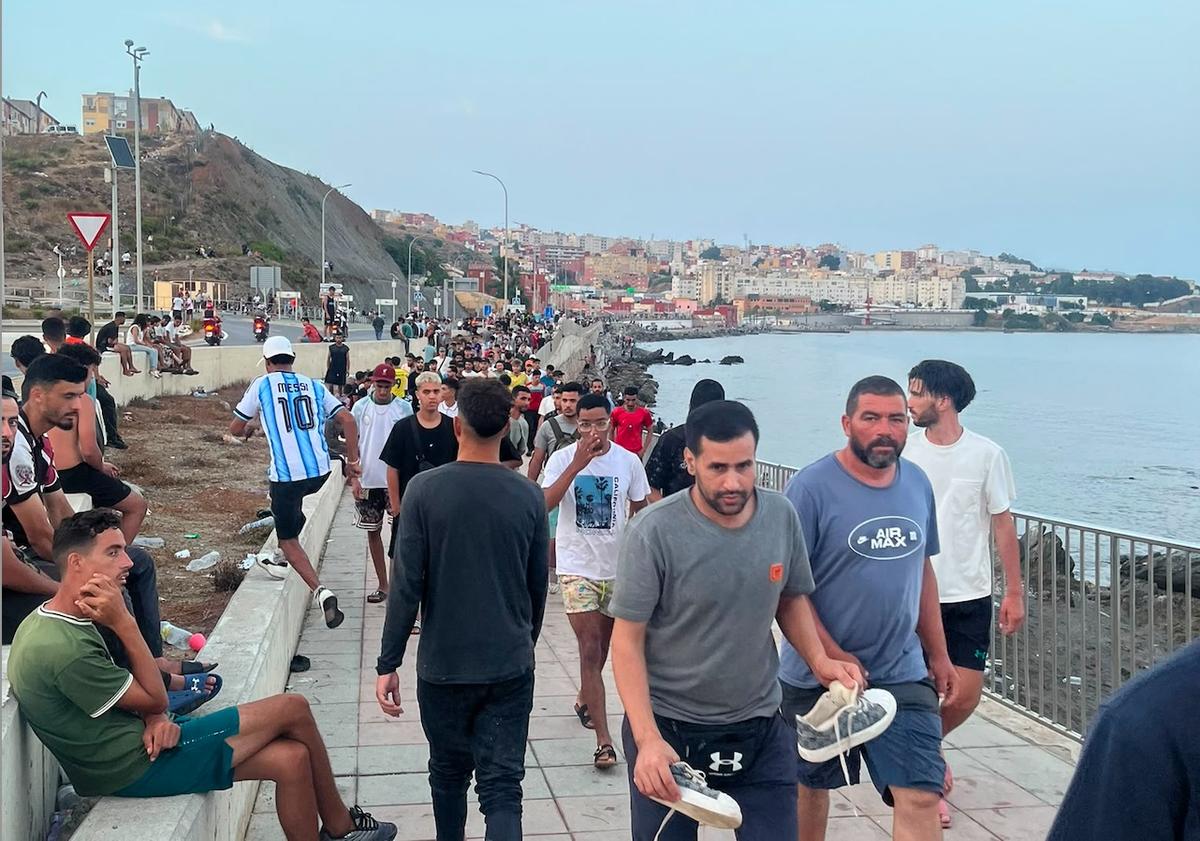 Morocco’s Islamist and Leftist Parties Criticize Government Over Ceuta, Media Suspect Algeria