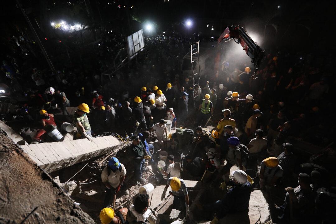 Rescuers Search for Survivors in Colombia After Deadly Earthquake