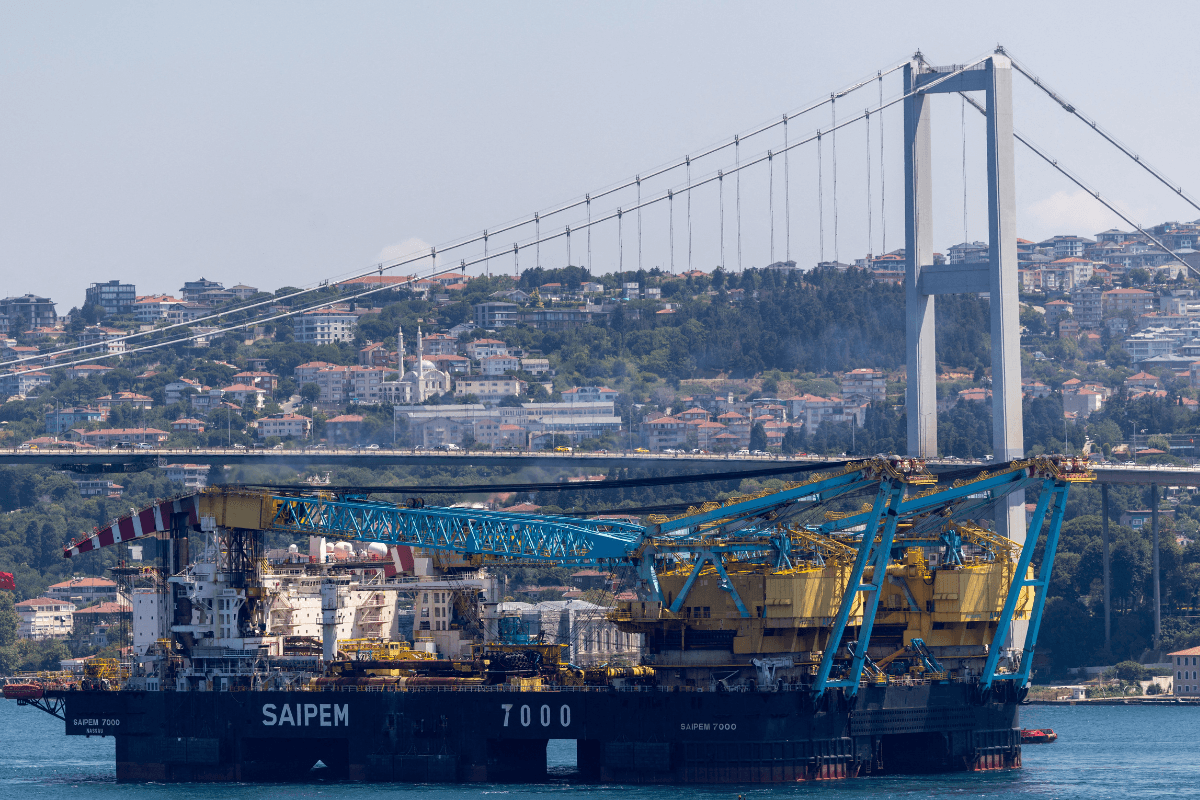 Romanian Forces Destroy 2 Drones Drifting in Black Sea Near Major Offshore Gas Project