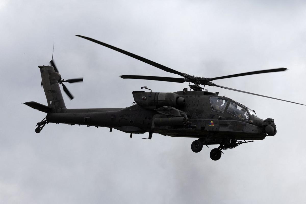 Army Temporarily Halts All Apache Training Flights After Fatal Crash in Texas