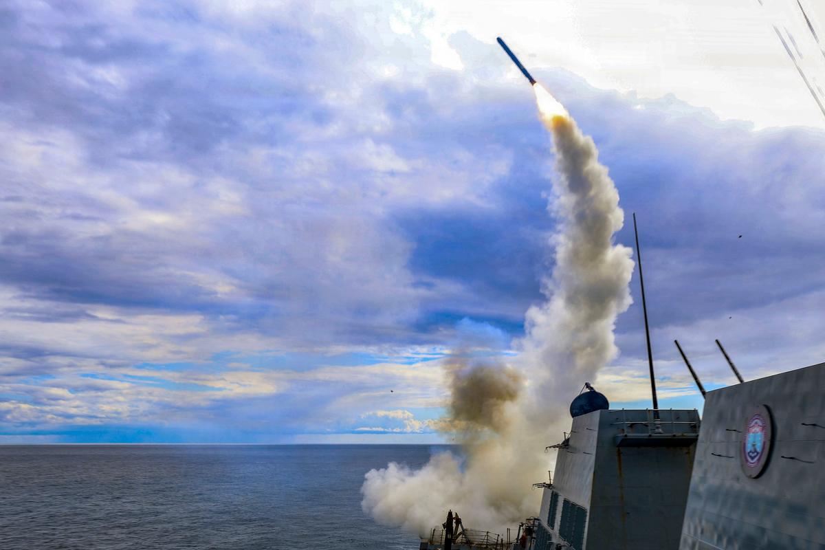 Pentagon Awards Major Tomahawk Missile Contract