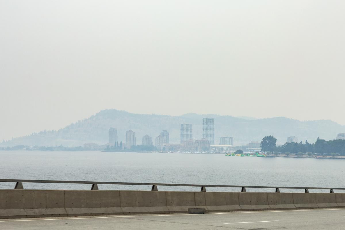 BC Giving Out Free N95 Masks as Wildfire Smoke Hangs Over Interior