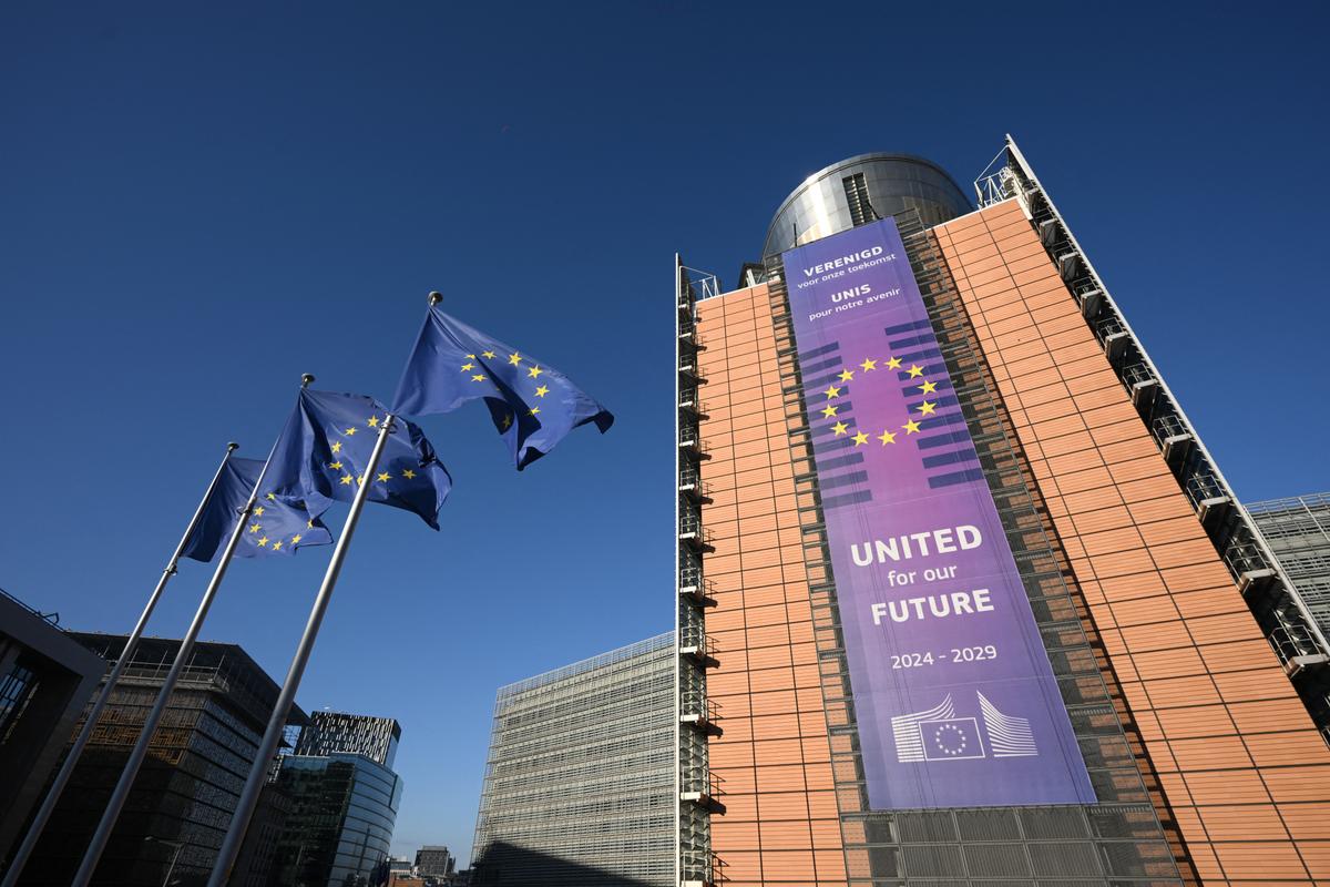 Conrad Black: Europe Is at a Double Crossroads