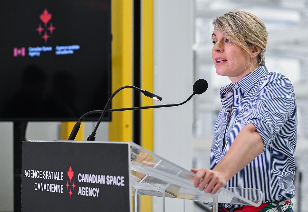 Ottawa Blocks Executive Appointment at Chinese-Owned Laser Company in Quebec on Security Grounds