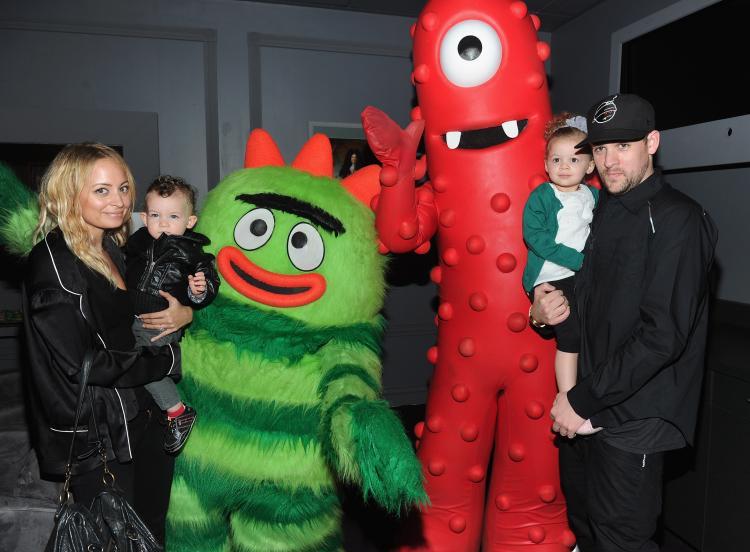 <a><img src="https://www.theepochtimes.com/assets/uploads/2015/09/nicole_richie_107178373.jpg" alt="Nicole Richie, Sparrow Madden, Harlow Madden and musician Joel Madden attend Yo Gabba Gabba! Live! There's A Party In My City at Nokia L.A. Live on November 27, 2010 in Los Angeles, California. (Alberto E. Rodriguez/Getty Images)" title="Nicole Richie, Sparrow Madden, Harlow Madden and musician Joel Madden attend Yo Gabba Gabba! Live! There's A Party In My City at Nokia L.A. Live on November 27, 2010 in Los Angeles, California. (Alberto E. Rodriguez/Getty Images)" width="320" class="size-medium wp-image-1811537"/></a>
