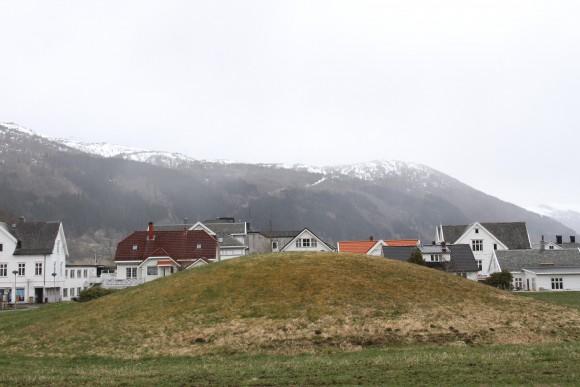 A boat grave with a boat from Myklebostad in Nordfjord, Norway. (Knut Paasche/NIKU)