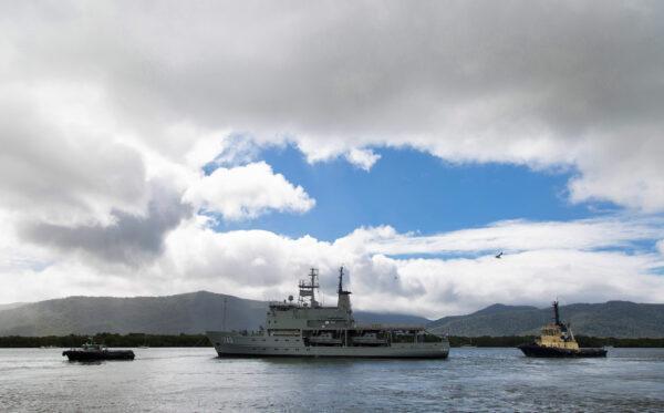 Hydrographic Survey Ship HMAS Leeuwin departs from HMAS Cairns on April 8, 2018. (LSIS Nicolas Gonzalez/ADF)