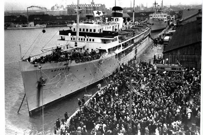 Many Korean Japanese, like Kawasaki, were preparing to embark on a journey to what they called “Paradise on Earth”—North Korea, a socialist country at Japan’s Port of Niigata, on Dec. 14, 1959. (Courtesy of Aiko Kawasaki)