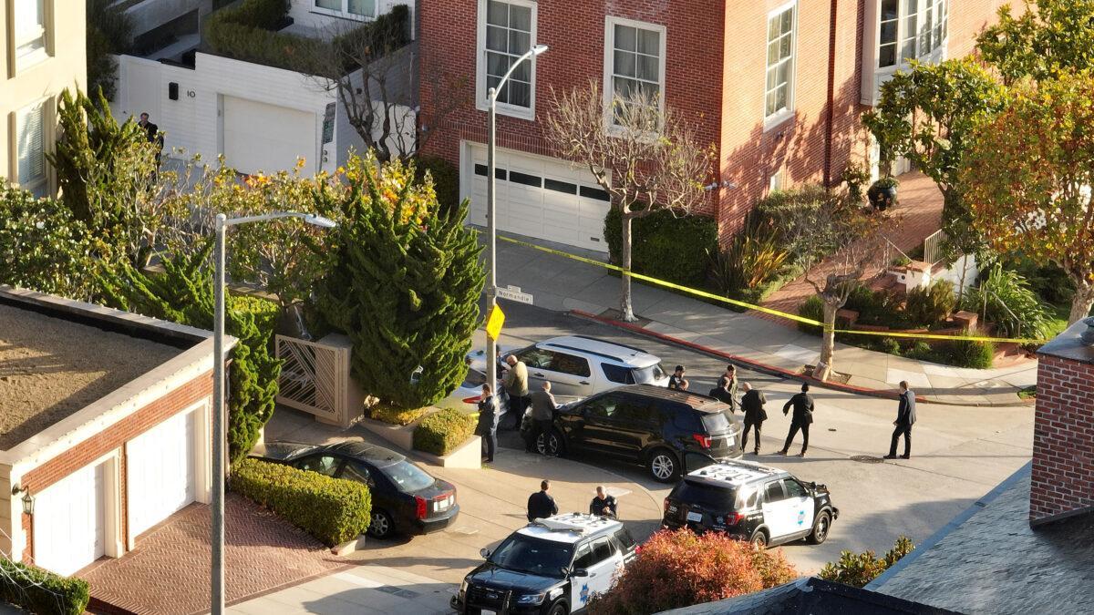 In an aerial view, San Francisco police officers and FBI agents gather in front of the home of U.S. Speaker of the House Nancy Pelosi in San Francisco, Calif., on Oct. 28, 2022. (Justin Sullivan/Getty Images)
