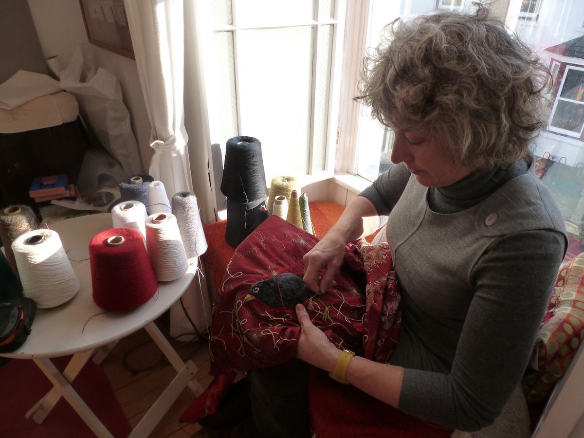 Maker Amanda Wright in Wales, 2010 (Courtesy of <a href="https://www.instagram.com/thereddress_embroidery/">Kirstie Macleod</a>)