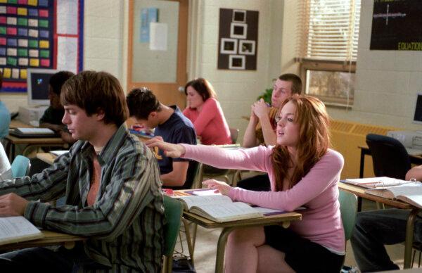 Aaron Samuels (Jonathan Bennett) and Cady Heron (Lindsay Lohan), in “Mean Girls.” (Paramount Pictures)