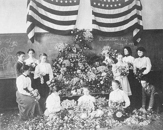 Daisies gathered for Decoration Day, May 1899.<br/>(Library of Congress)