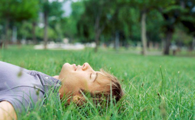Daydreaming Can Find Solutions to Complex Problems