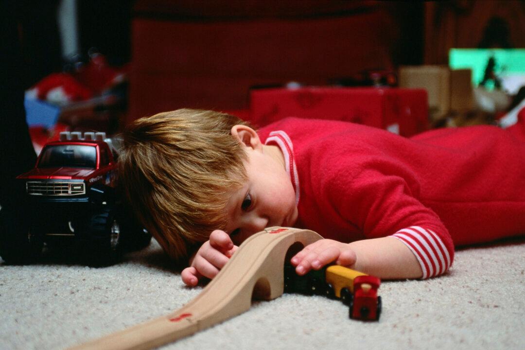 Keep Kids Safe From Loud Toys This Holiday Season