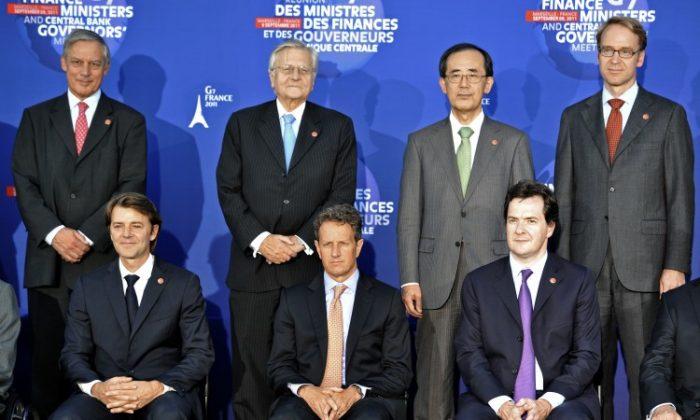 G-7 Plays Down Currency War Risk