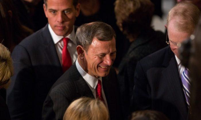 Chief Justice Fraud: John Roberts Target of Credit Card Scam 