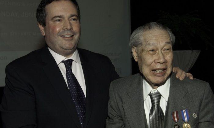 Kenney Pays Tribute to Chinese Head-Tax Payer James Pon