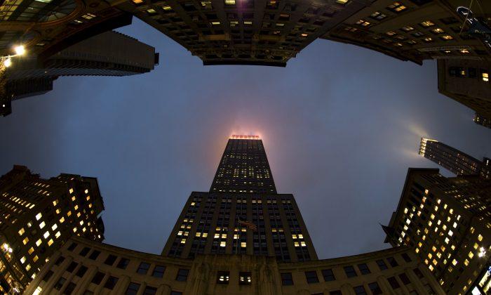 Empire State Building Fall: Man Survives Plunge on 86th Floor