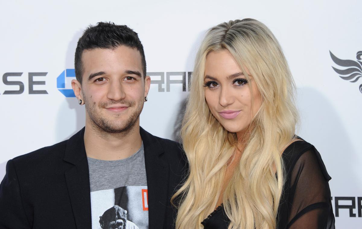 Mark Ballas Sidelined: Singer Hurt But Still Dances on 'Dancing with the Stars'