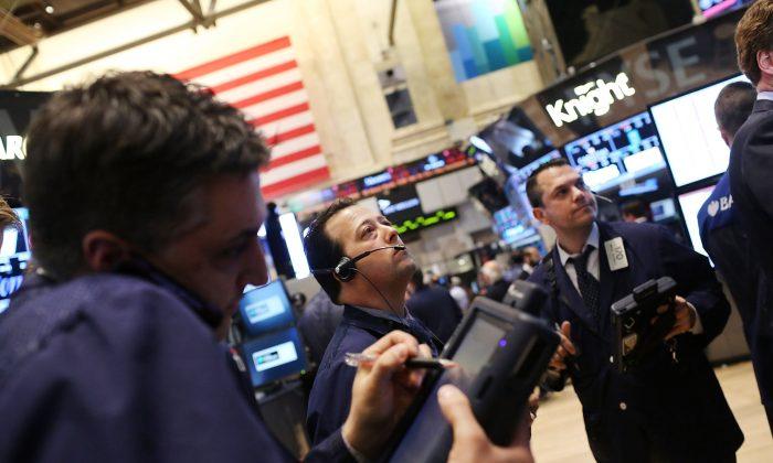 Stocks Rise Slightly, Ahead of First Quarter Earnings Reports