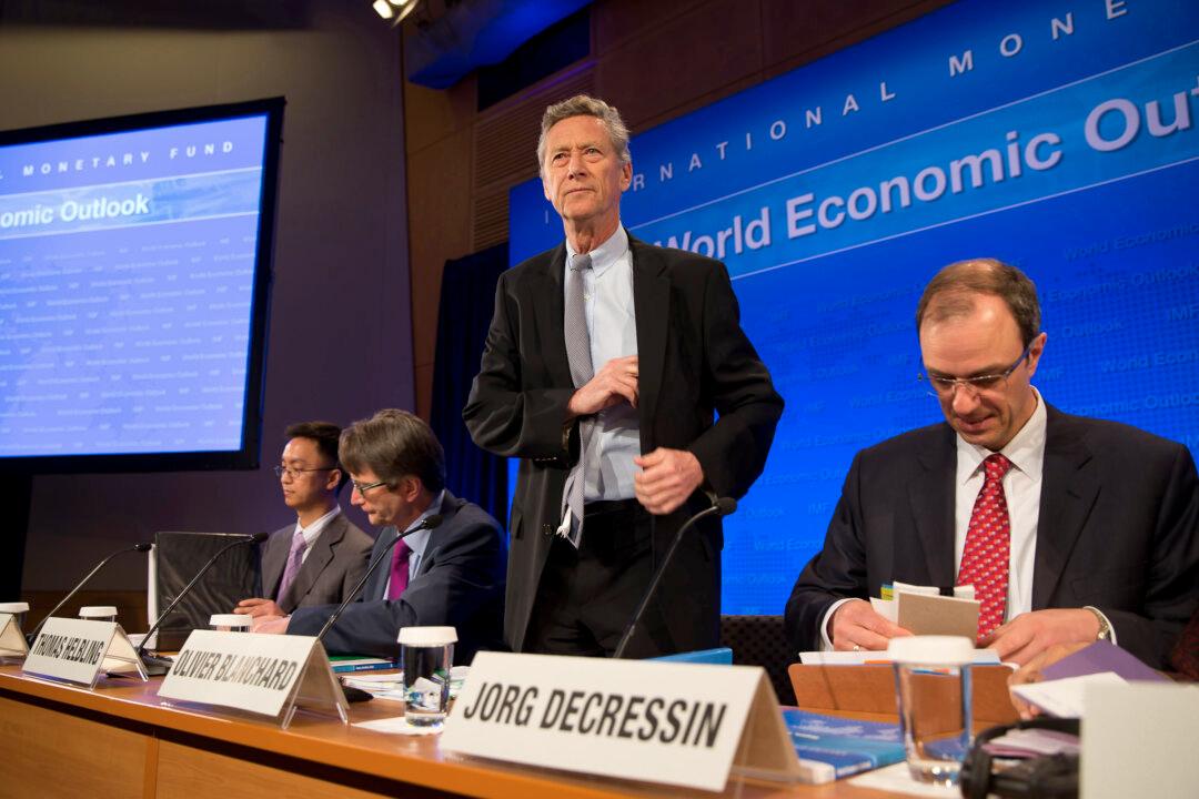 IMF to Canada: With Economy Weak, Keep Supporting Growth