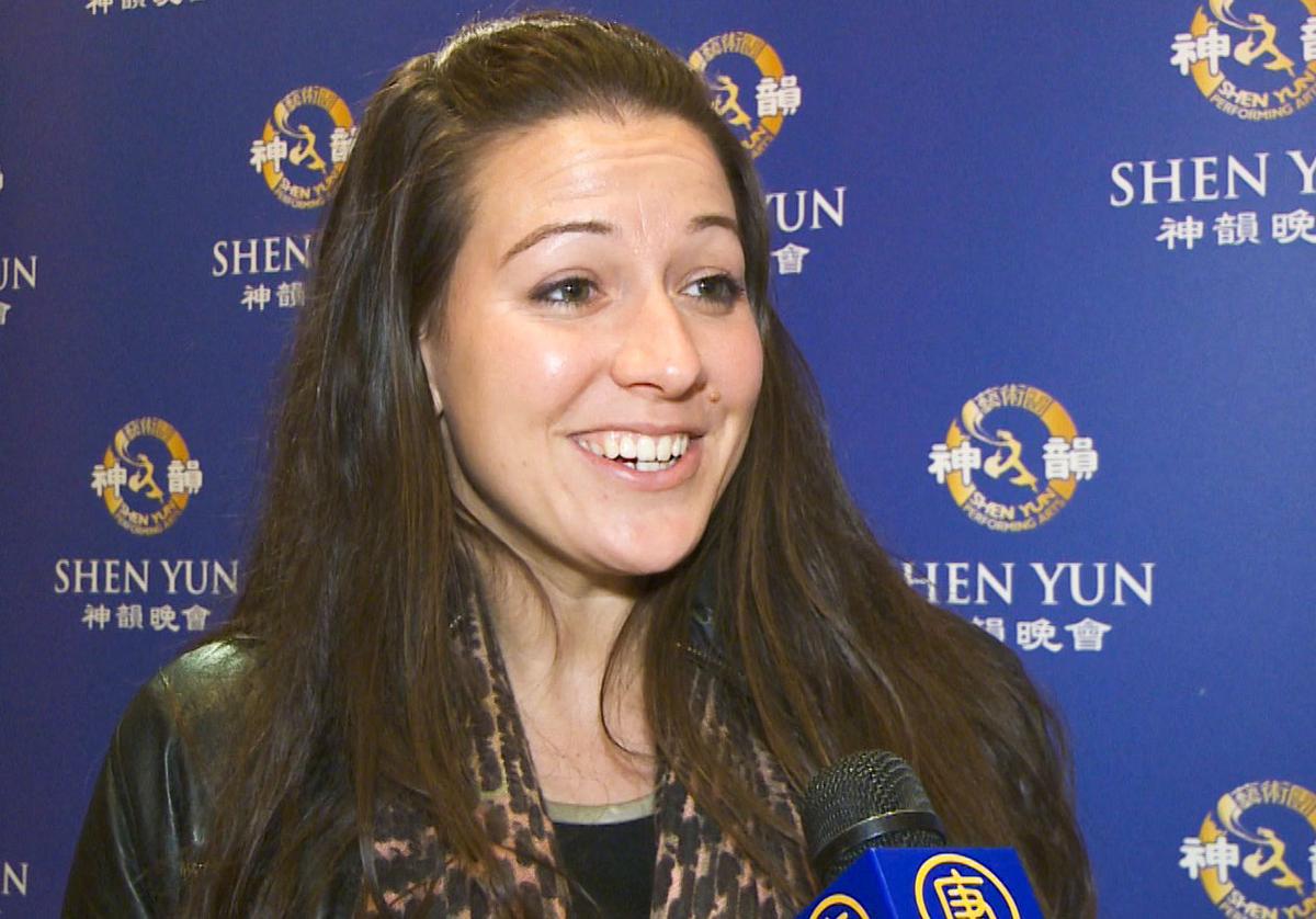 Shen Yun Inspires and Captivates Business Owners