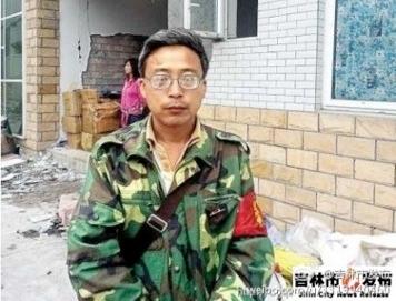 Chinese Official Sacked for Helping Quake Victims