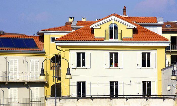 Cohousing Tempts Italians During Real Estate Crisis