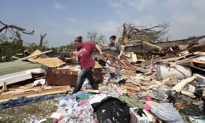 Tornadoes Batter Midwest for Second Straight Day