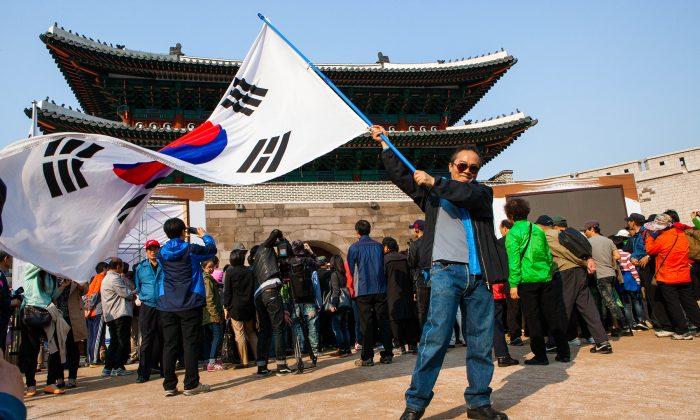 300,000 Koreans Oppose Revision of Nationality Law Over Fears It Benefits Chinese Regime