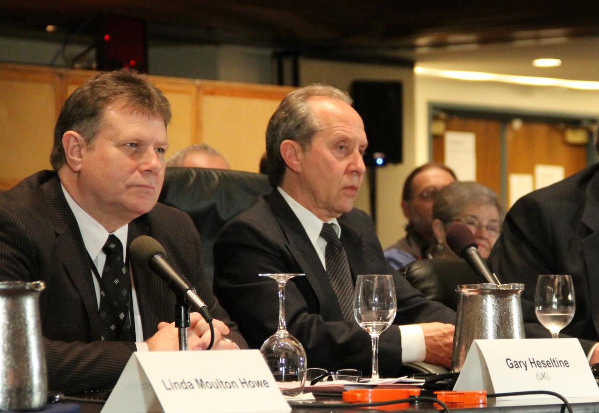 Over 900 British Police Have Witnessed UFOs