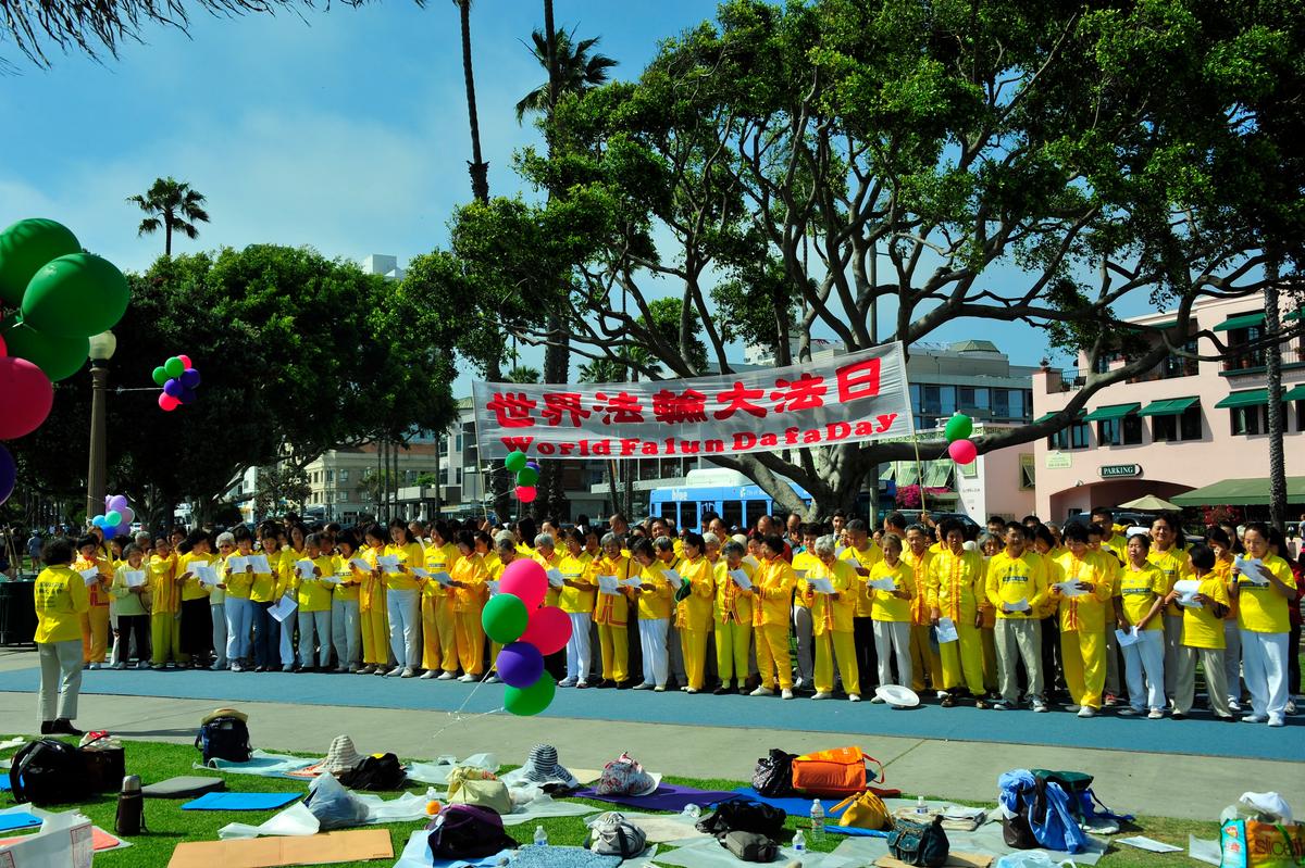 Celebrating the 21st Anniversary of Falun Gong (Photos)