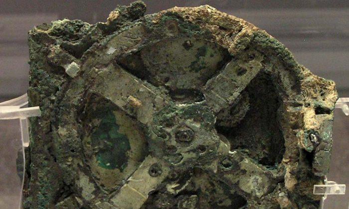 Antikythera Mechanism: 2,000-Year-Old Computer Used by Ancient Greeks (+Video)