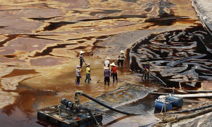 Ghana Gold Mines Suggest Larger Crisis for China