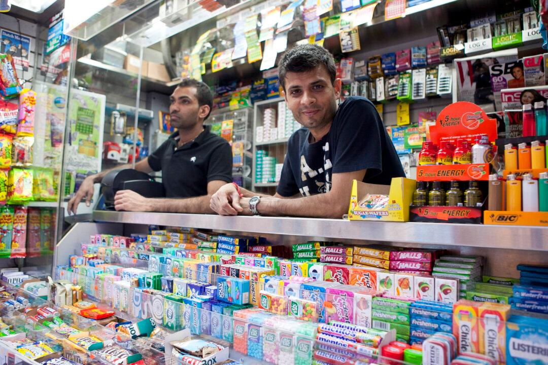 Newsstands Look for Bigger Slice of Retail Pie