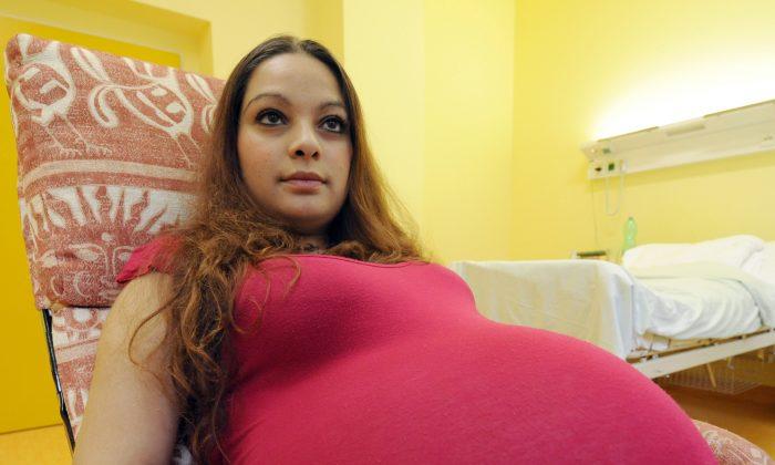 Czech Quintuplets: Woman Gives Birth to 4 Boys, 1 Girl
