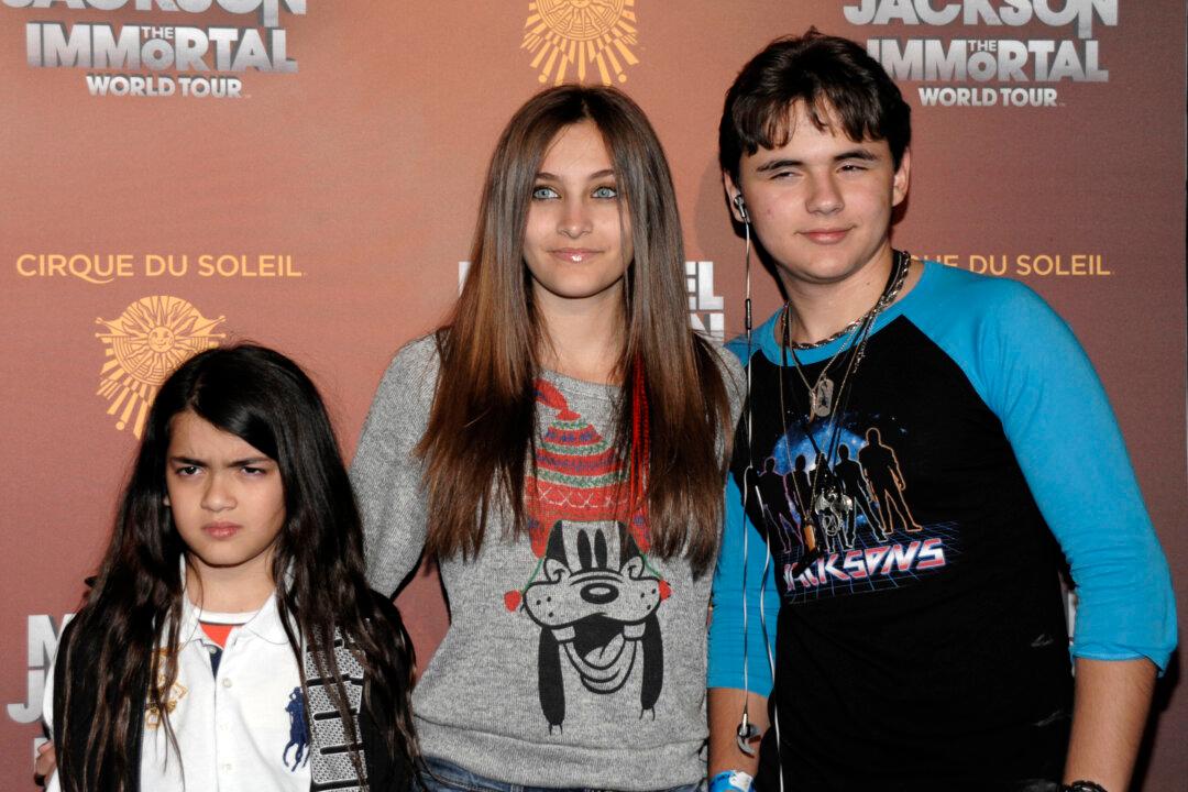 Rolling Stone: Michael Jackson’s Daughter Believes Her Father Was Murdered